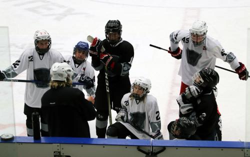 Coach Tomáš Tůma instructing